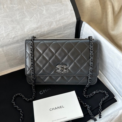 【配件：盒子、防塵袋、小票 💕】Chanel 24B trendy cc woc 全黑 so black 手提 單肩腋下 斜挎