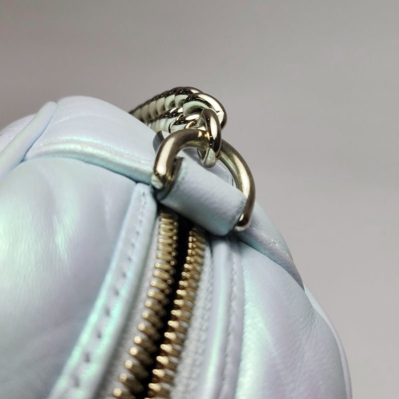 Gucci GG Marmont 小號羊皮V紋絎縫雙G標誌斜挎包-12