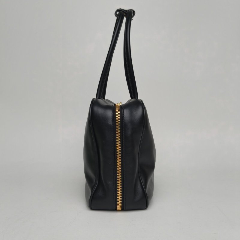 MIU MIU 保齡球公事包logo刻印徽標長手柄黑色牛皮革肩背包-1