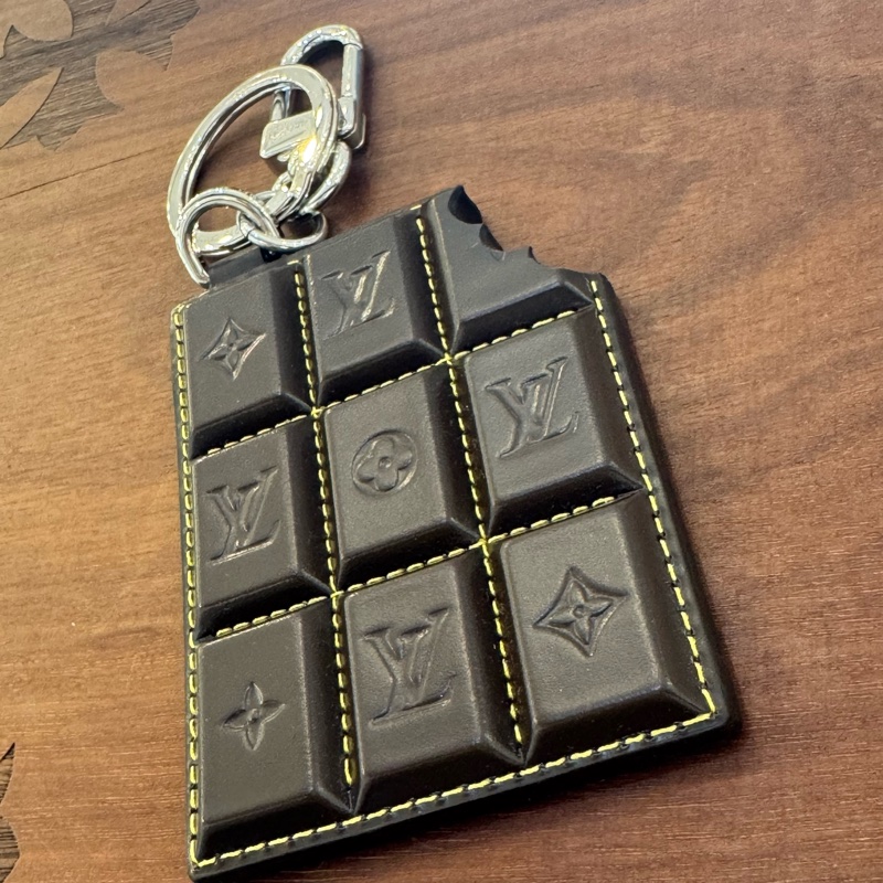 LV黑巧克力造型吊飾-2