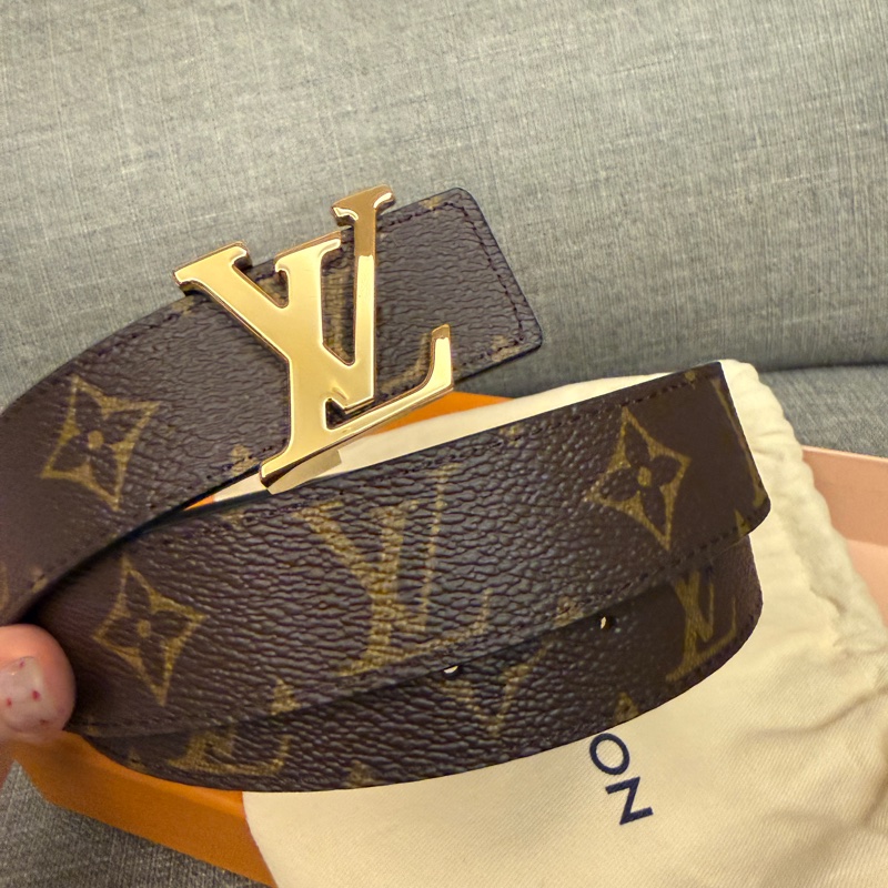 lv 經典皮帶 雙面可用 全新沒用到 90公分-1