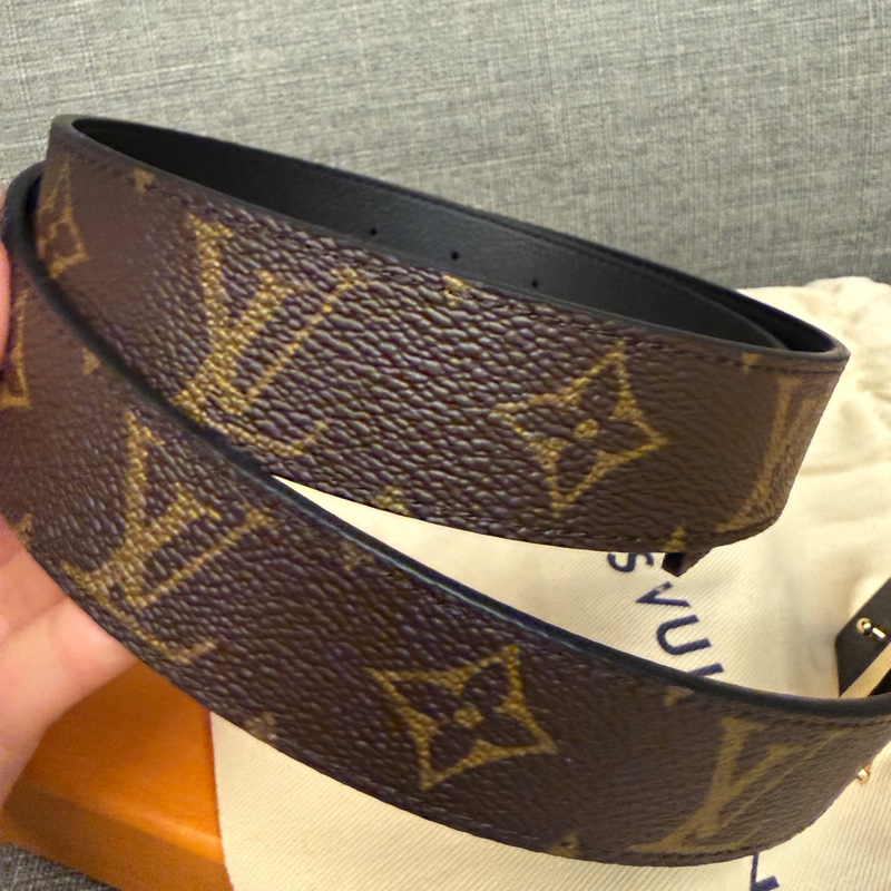 lv 經典皮帶 雙面可用 全新沒用到 90公分-2