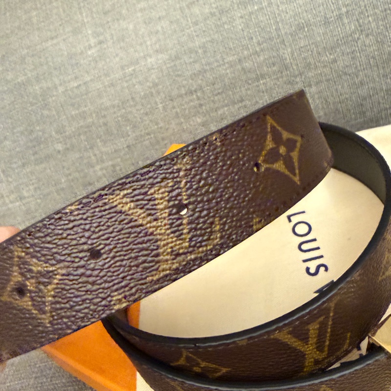 lv 經典皮帶 雙面可用 全新沒用到 90公分-12