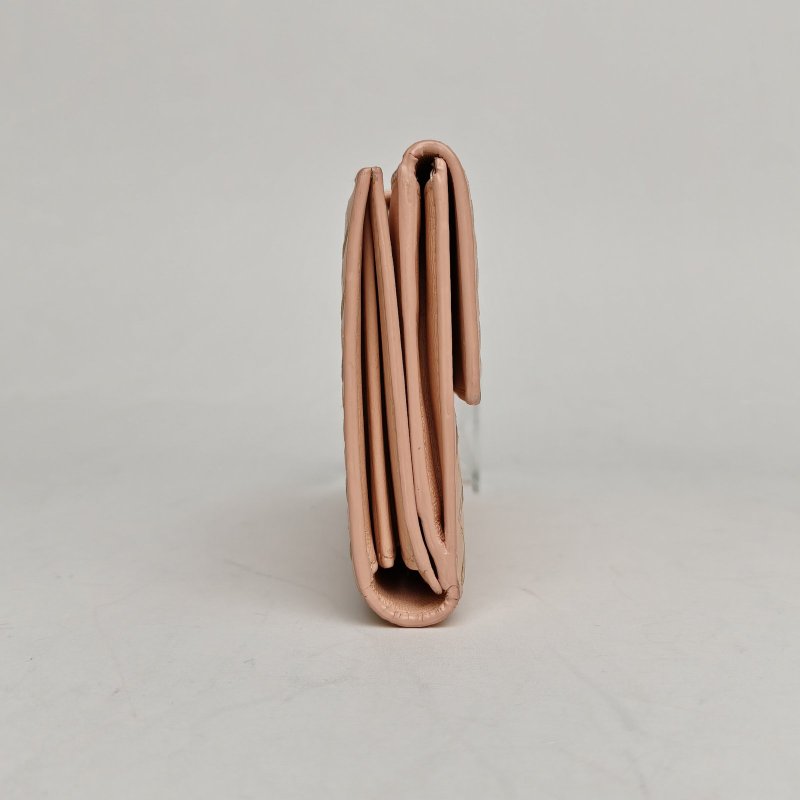 BOTTEGA VENETA 粉色羊皮經典編織中長款錢包肩背包-3