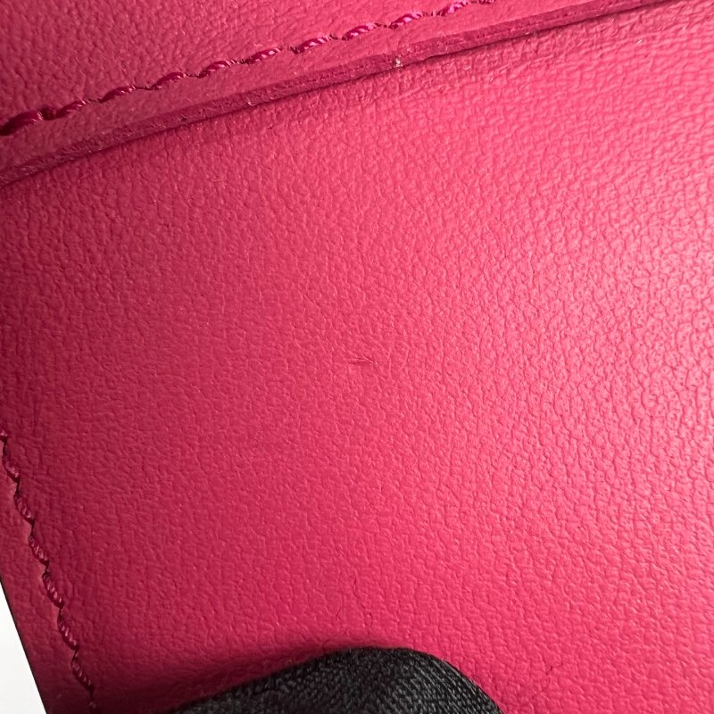 LV M62157 /晶片款 黑拼玫紅色capucines三折短夾-6