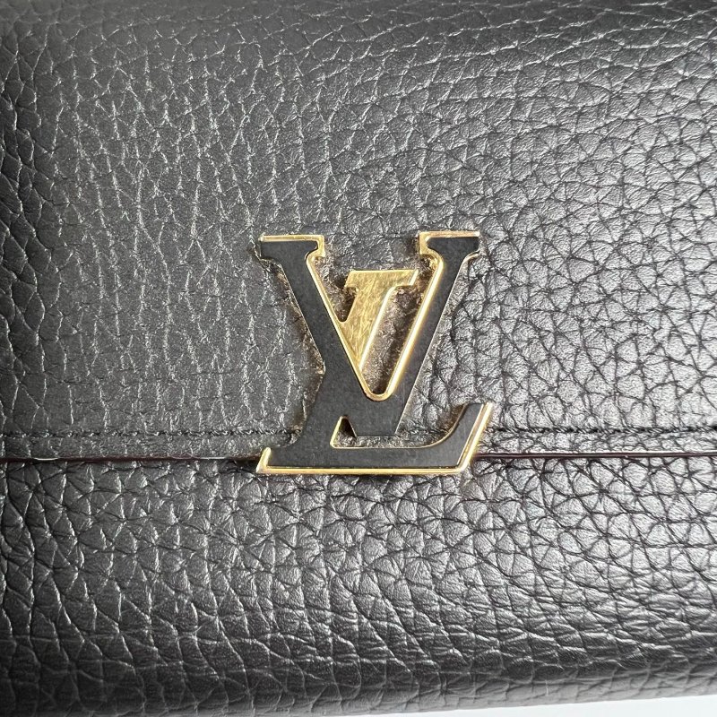 LV M62157 /晶片款 黑拼玫紅色capucines三折短夾-10