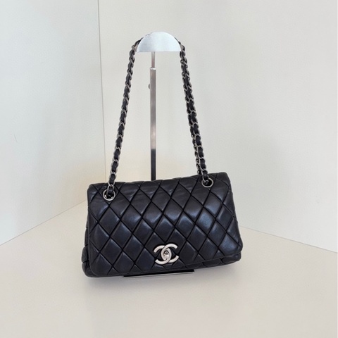 【98新🆕】Chanel  黑銀泡芙cf 菱格紋腋下包