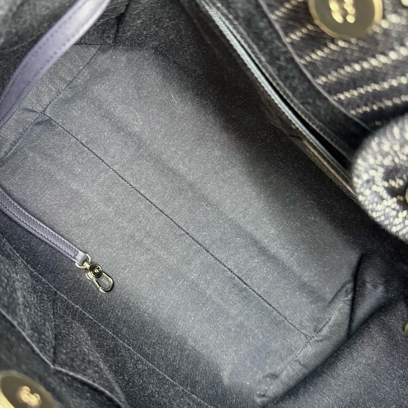 CHANEL深藍色白線帆布淡金鍊沙灘包AS3351-11