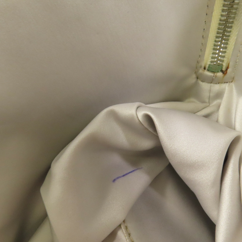 CHANEL 皮革Chain Shoulder銀扣肩背袋-17