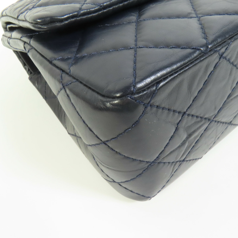 CHANEL 牛皮皮革2.55 Medium鏈帶肩背袋-9