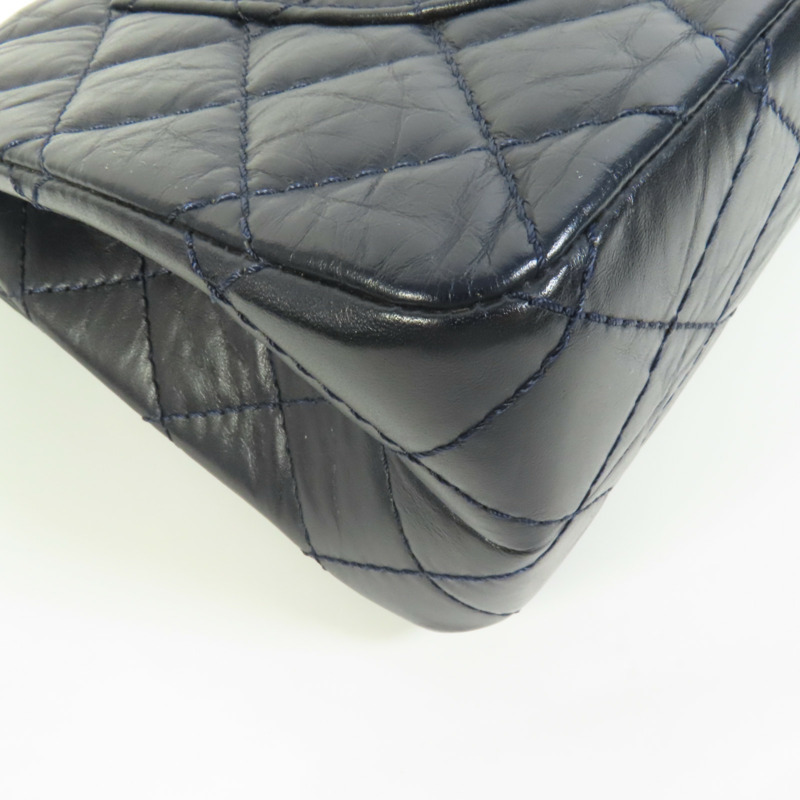 CHANEL 牛皮皮革2.55 Medium鏈帶肩背袋-10