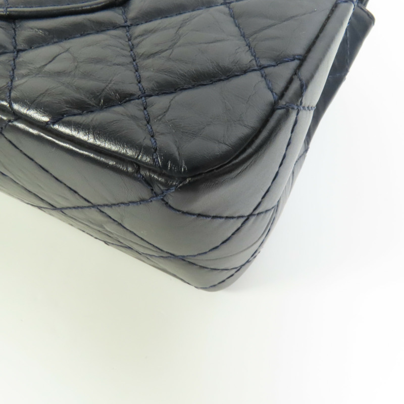 CHANEL 牛皮皮革2.55 Medium鏈帶肩背袋-12