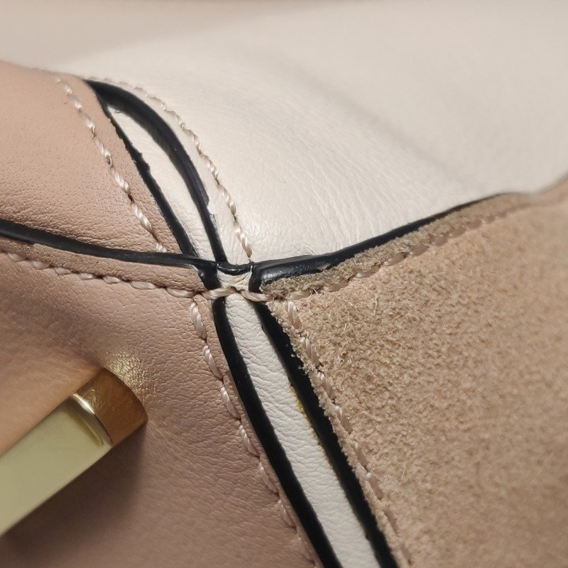 Loewe Puzzle中號牛皮翻毛皮拼色幾何線條單肩包-13