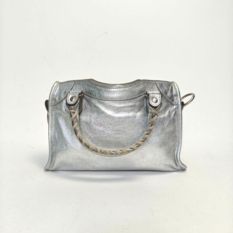 BALENCIAGA CityMini24機車包銀色羊皮銀扣肩背包-2