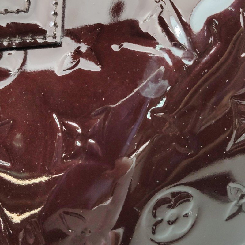 Louis Vuitton(LV)Montana漆皮老花壓紋波士頓包手提包-14