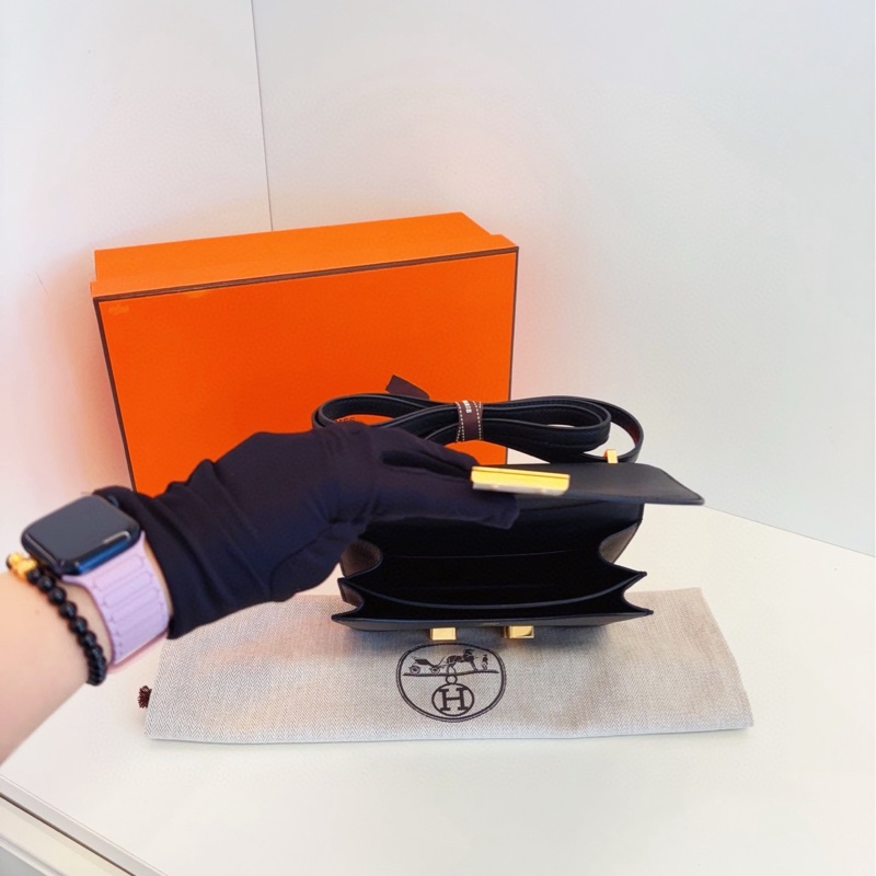 【99新閒置全套帶膜🆕】Hermes mini constance 迷你康康19黑金 E皮 y刻斜挎包-8