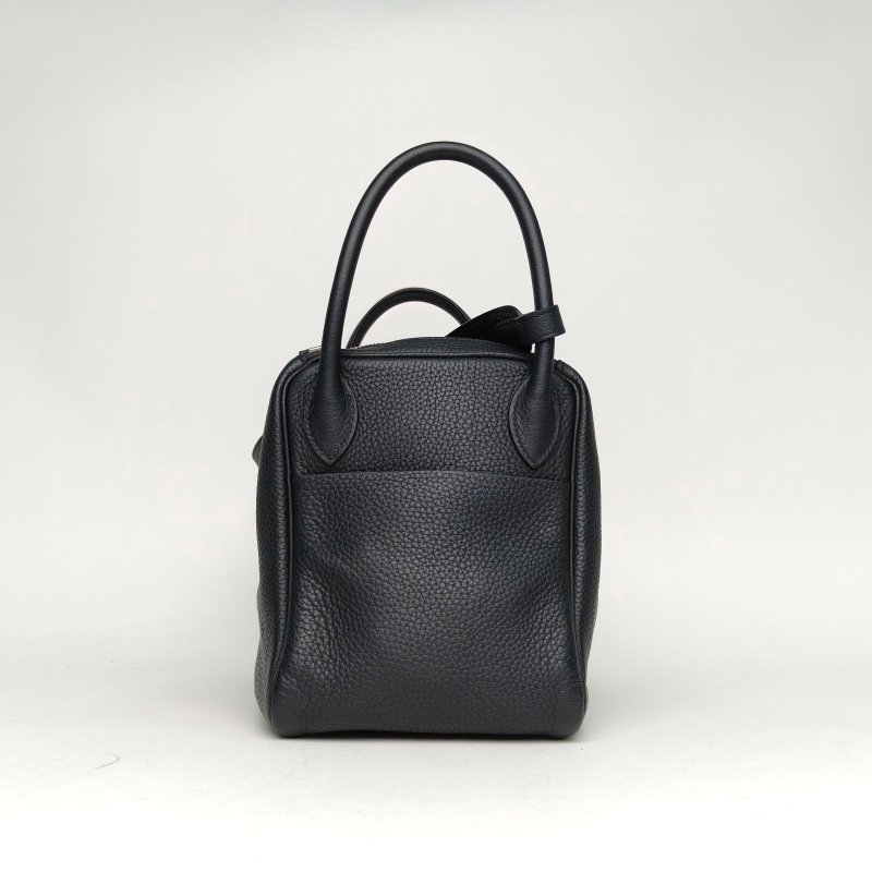 HERMES Lindy3089黑色TC皮X刻銀扣肩背包-1