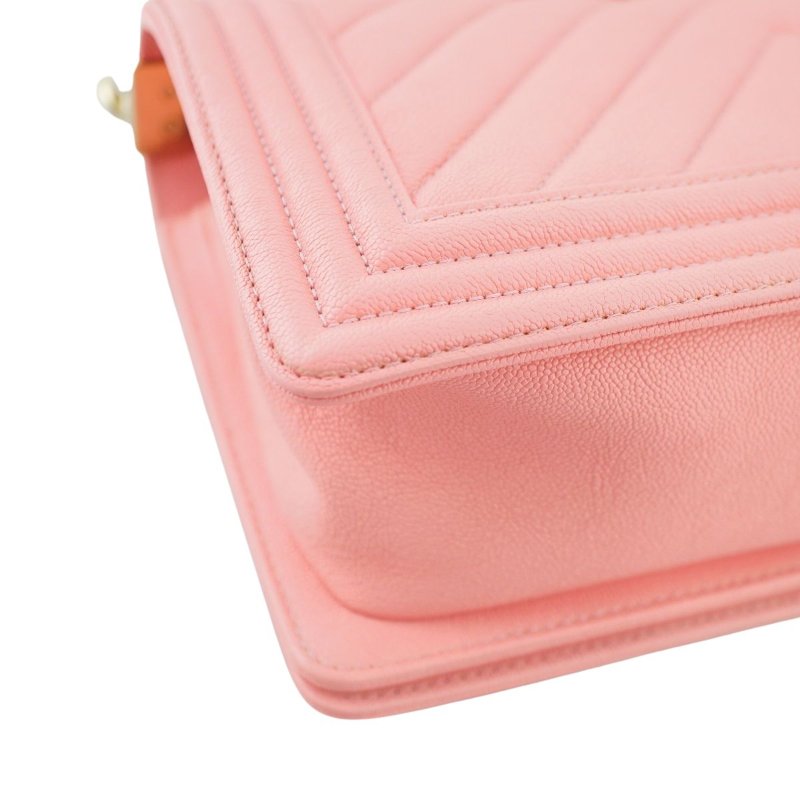 CHANEL香奈兒 BOY 25 粉紅色山形魚子醬肩背斜背包-9