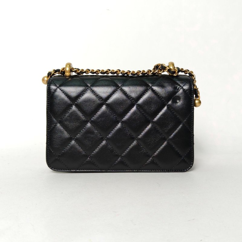 CHANEL 21ACF口蓋包19黑色牛皮晶片開金扣雙金珠皮穿鏈肩背包-2