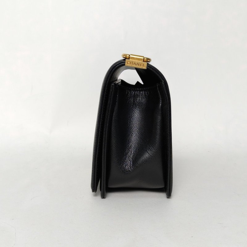 CHANEL Leboy中號25黑色荔枝牛皮29開金扣菱格紋肩背包-3