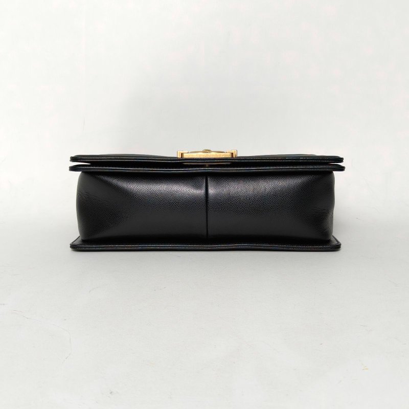 CHANEL Leboy中號25黑色荔枝牛皮29開金扣菱格紋肩背包-4