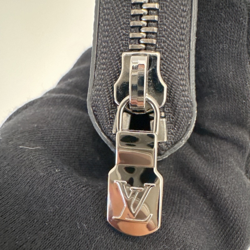 LV M11611 晶片款 黑老花Eclipse拉鍊長夾-15