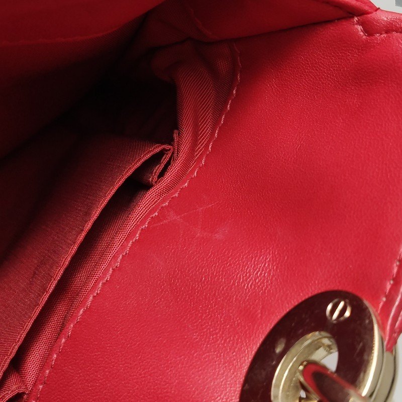 Dior Soft羊皮純色藤格紋字母吊飾單肩包-9