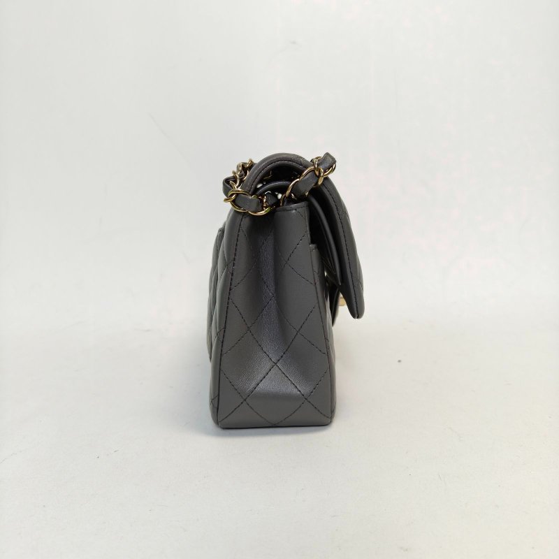 CHANEL CF口蓋包小號23灰色羊皮晶片開金扣菱格紋肩背包-1