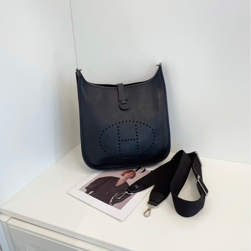 【98新🆕】Hermes Evelyne 33黑銀依芙琳 鬆弛黑馬 單肩包-0