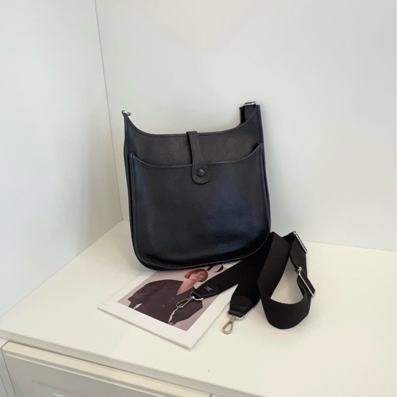 【98新🆕】Hermes Evelyne 33黑銀依芙琳 鬆弛黑馬 單肩包-2