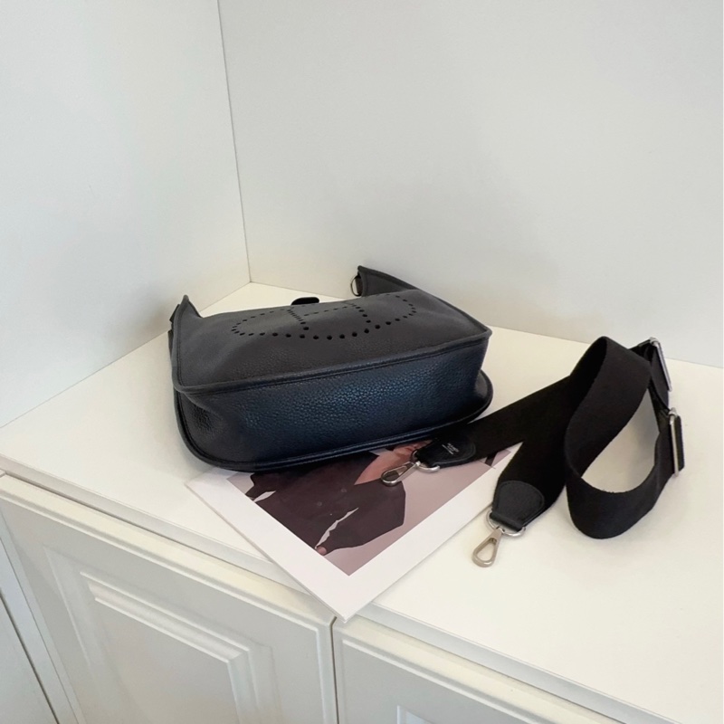 【98新🆕】Hermes Evelyne 33黑銀依芙琳 鬆弛黑馬 單肩包-5