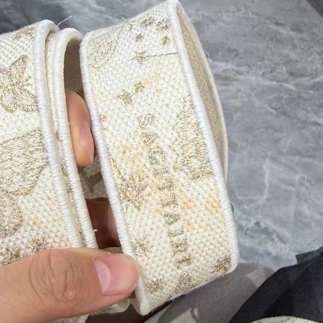 Dior Lady Dior刺繡蝴蝶包-10