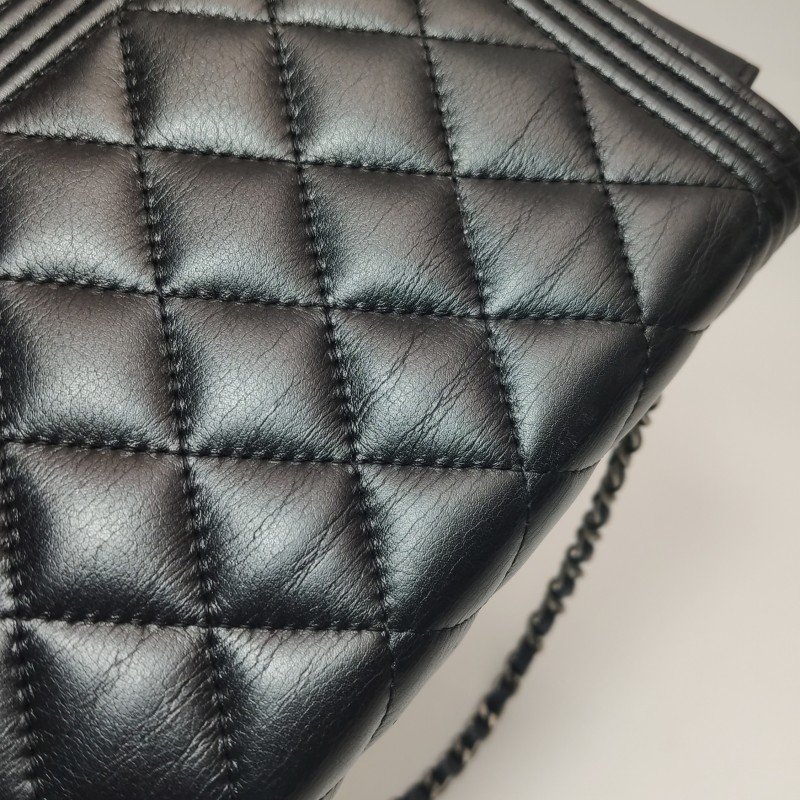 Chanel Boy Bag牛皮菱格絎縫方形雙C鎖扣斜挎包-18