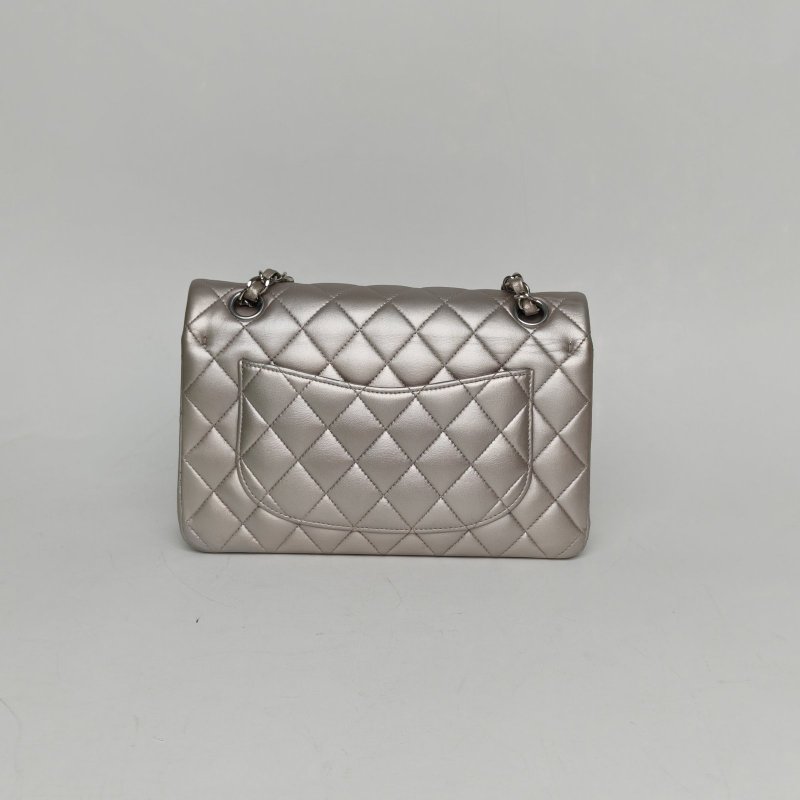 CHANEL CF口蓋包小號23珠光粉羊皮24開銀扣菱格紋肩背包-2