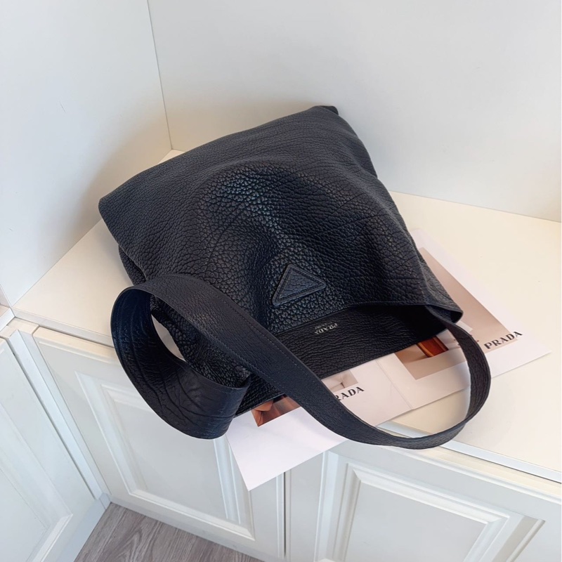 【99新🆕】Prada 秀款黑武士🥷Threesis Bag全黑全皮徽標僧侶包  單肩包-3