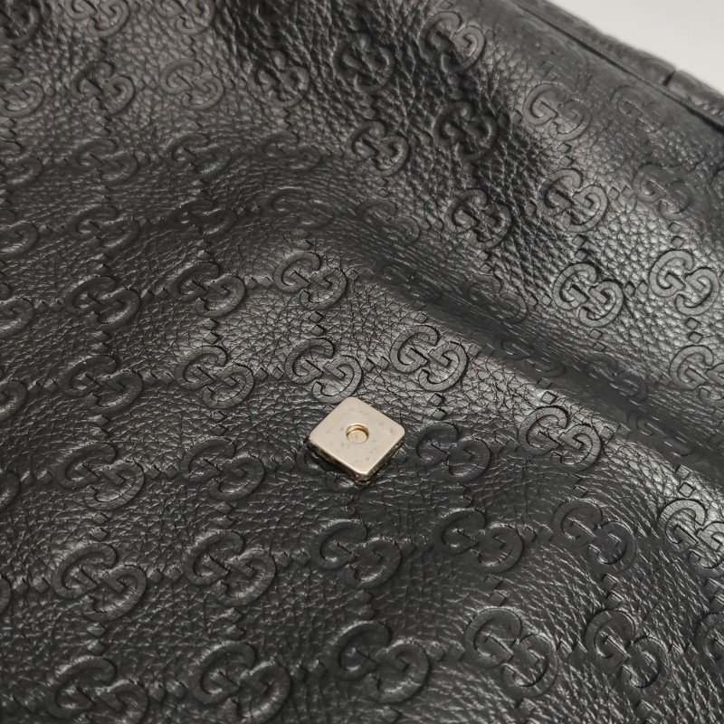 Gucci牛皮純色雙G老花壓紋斜挎包-10