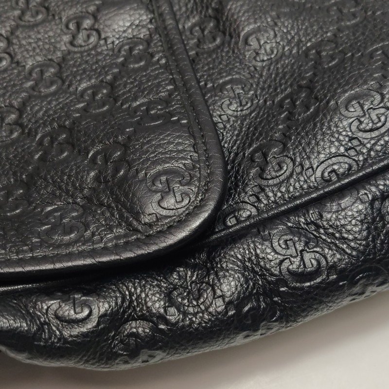 Gucci牛皮純色雙G老花壓紋斜挎包-14