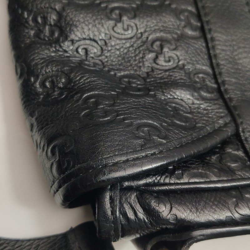 Gucci牛皮純色雙G老花壓紋斜挎包-15