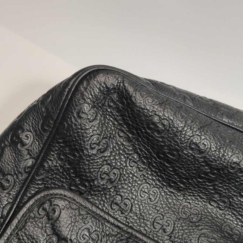 Gucci牛皮純色雙G老花壓紋斜挎包-17