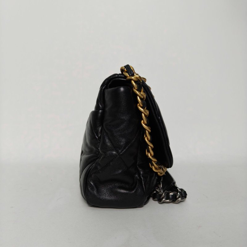 CHANEL 19BAG口蓋包中號30黑色羊皮29開金銀扣肩背包-1