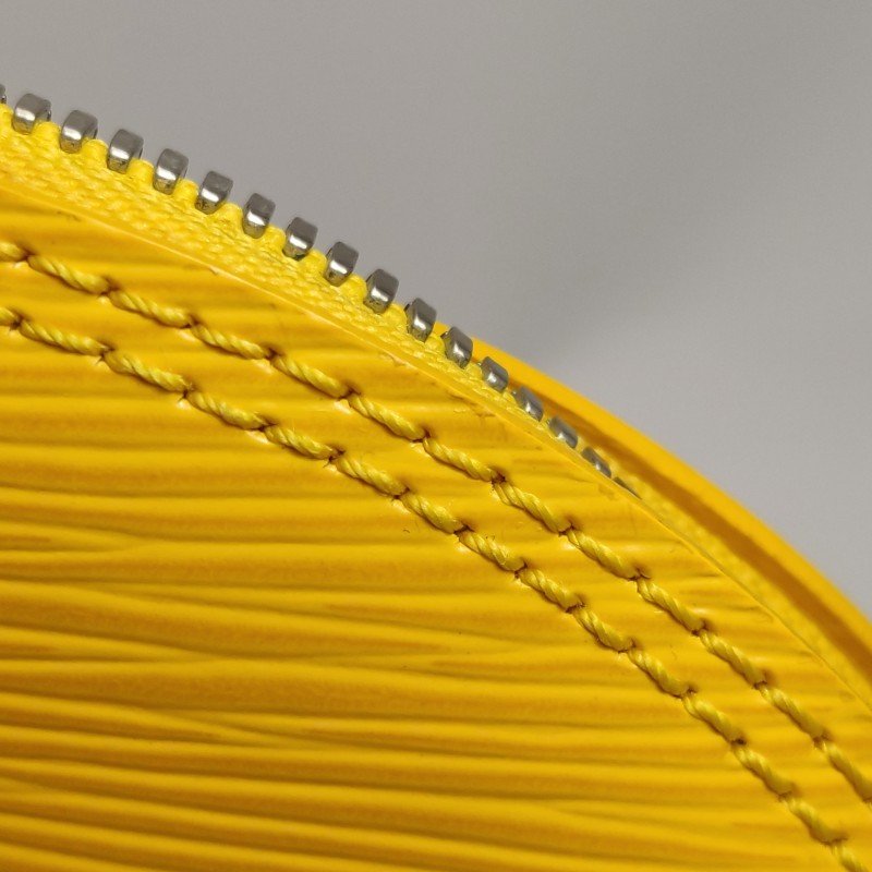 Louis Vuitton(LV)Alma小號牛皮水波紋貝殼包斜挎包-14