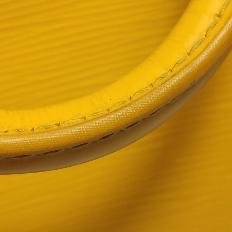 Louis Vuitton(LV)Alma小號牛皮水波紋貝殼包斜挎包-17