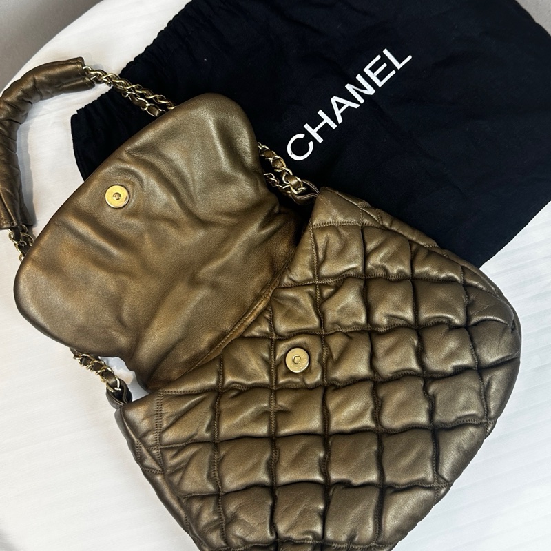 香奈兒/Chanel Metallic Bubble Quilted Bag金屬色單肩腋下包29x10x20cm-7