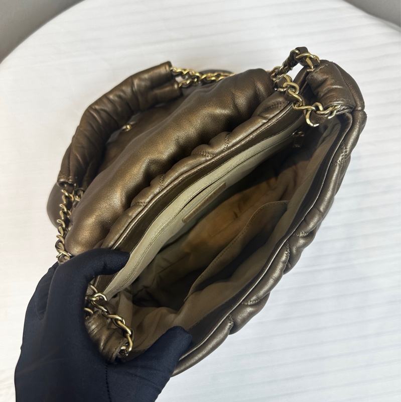 香奈兒/Chanel Metallic Bubble Quilted Bag金屬色單肩腋下包29x10x20cm-8