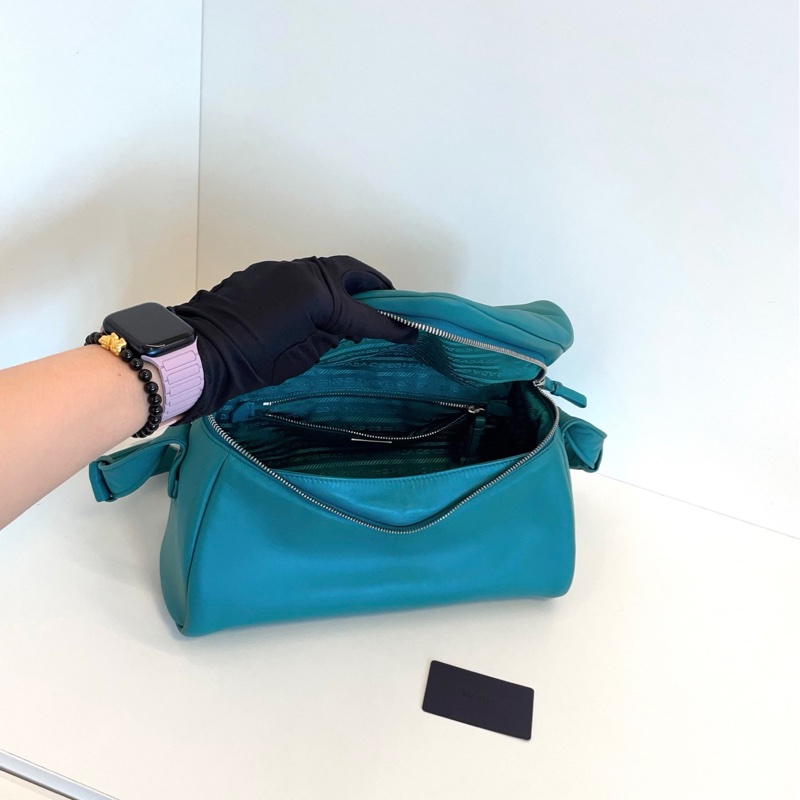 【未使用閒置🆕】Prada Signaux 新款泡芙單肩斜挎包 湖水綠色系很養眼-7