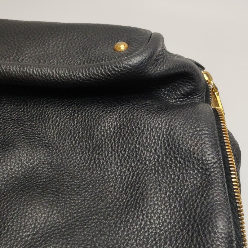 Prada牛皮純色字母Logo單肩包-15