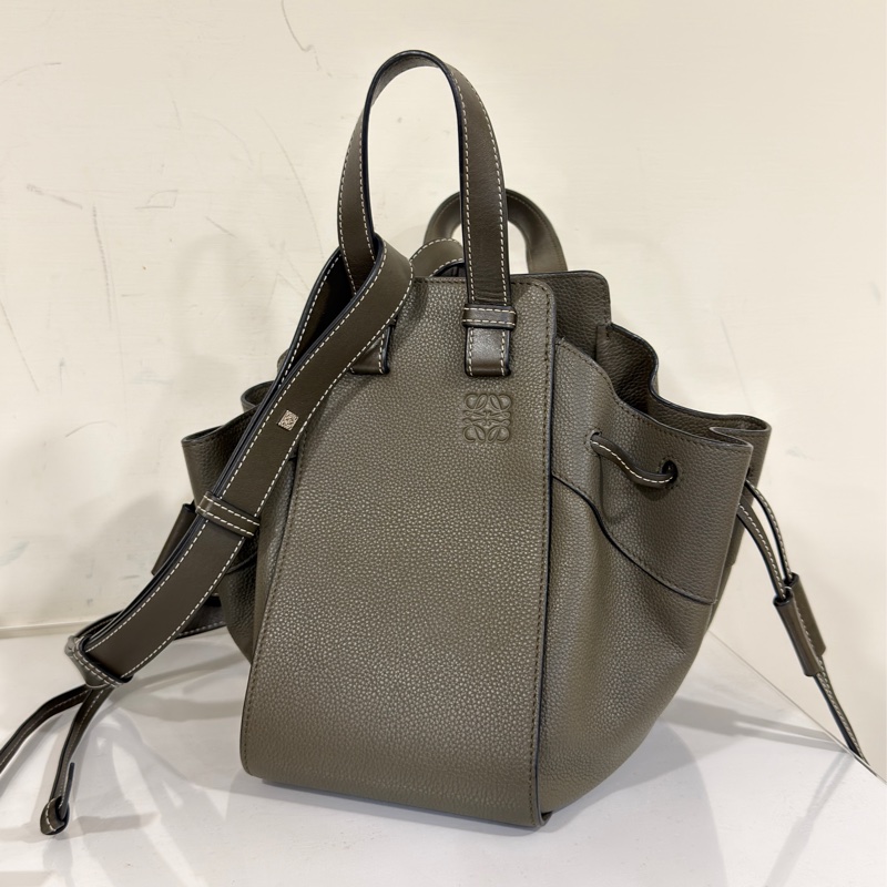 #專櫃1️⃣5️⃣萬 #全牛皮 Loewe吊床包小號 #絕版稀有色釋出 #僅一顆超甜💰-4