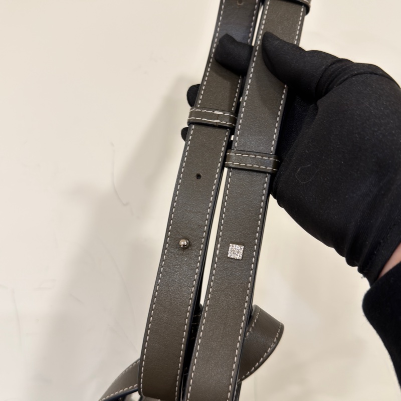 #專櫃1️⃣5️⃣萬 #全牛皮 Loewe吊床包小號 #絕版稀有色釋出 #僅一顆超甜💰-7