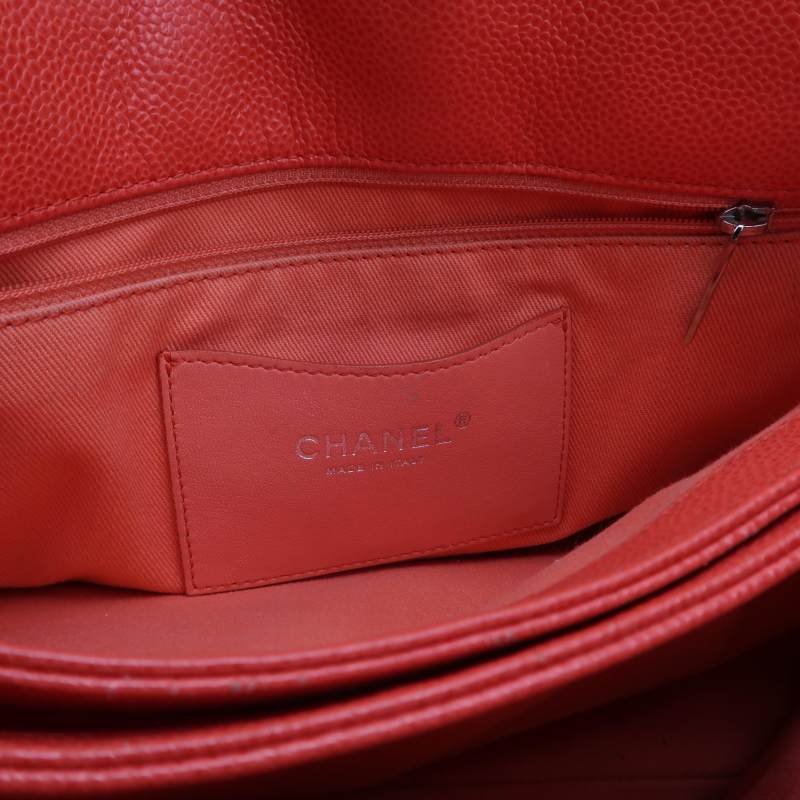 Chanel Mademoiselle 牛皮純色菱格絎縫曲線造型單肩包-7