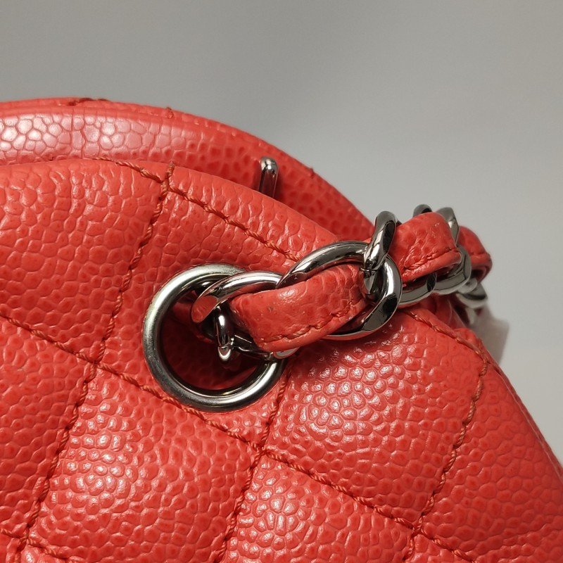 Chanel Mademoiselle 牛皮純色菱格絎縫曲線造型單肩包-14